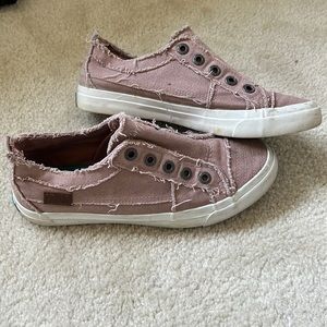 Pink Blowfish Malibu sneakers